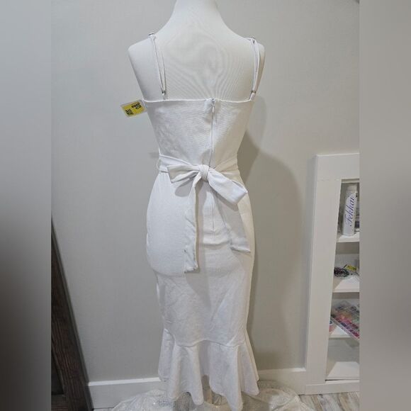 Socialite Ruffle Hem Tie Waist Midi Dress NWOT size Medium white - Picture 3 of 4